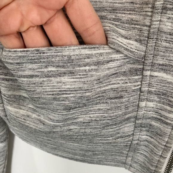 FABLETICS crop jacket - Picture 2 of 4